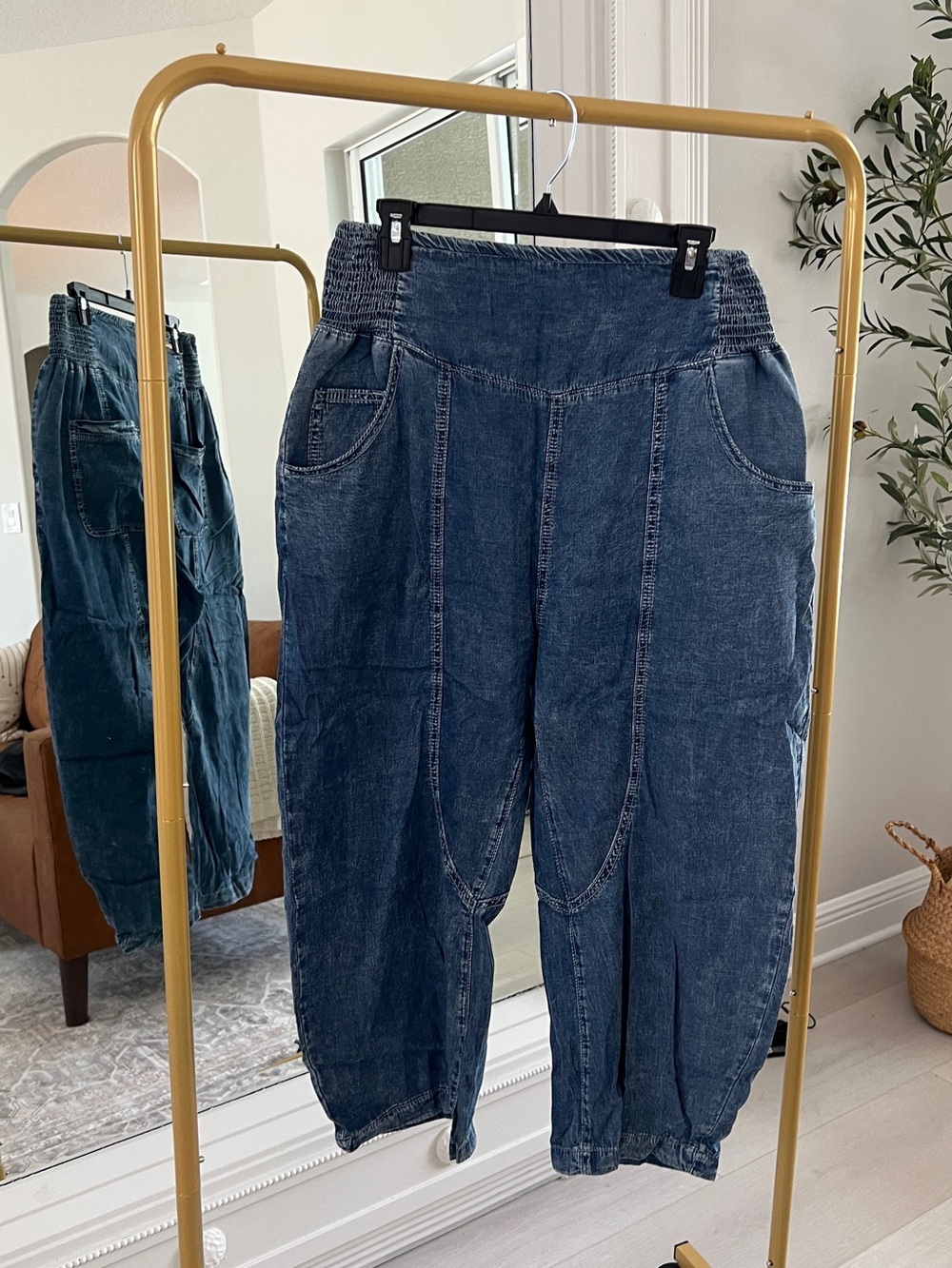 Relaxed Denim Jogger Pants in Dark Blue